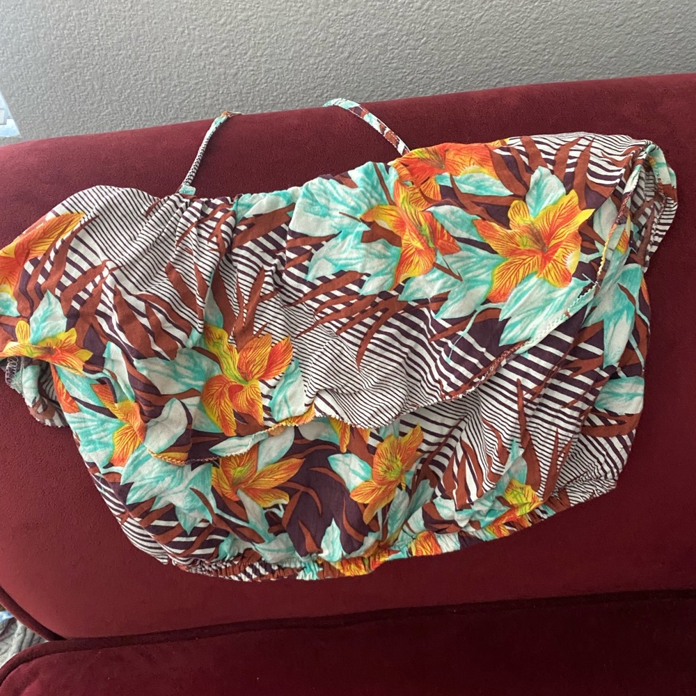 Tropical Forever 21 strapless blouse